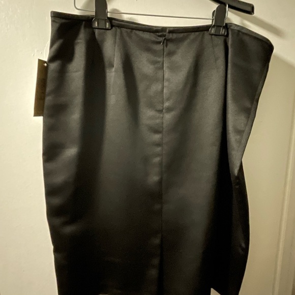 Women’s Skirt Suit size 18 - Picture 2 of 3